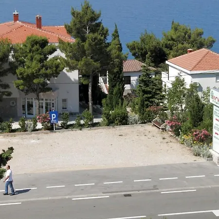 Double Starigrad 3333d 4*