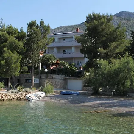 Double Starigrad 3333d 4*