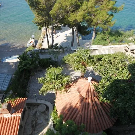 Double Starigrad 3333d 4*