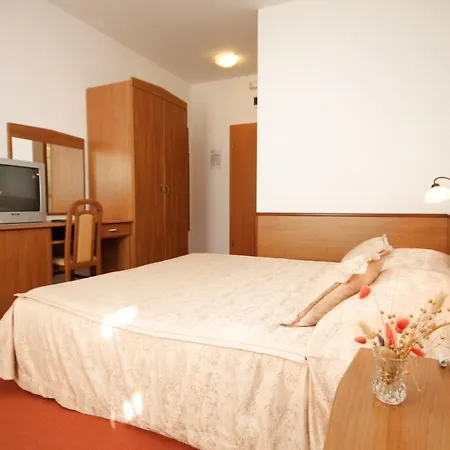 Double Starigrad 3333d 게스트하우스 4*